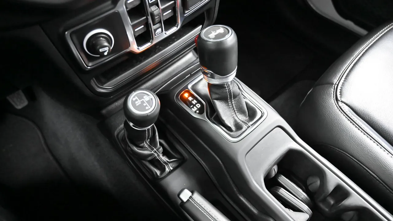 Jeep Wrangler — miniaturë 9