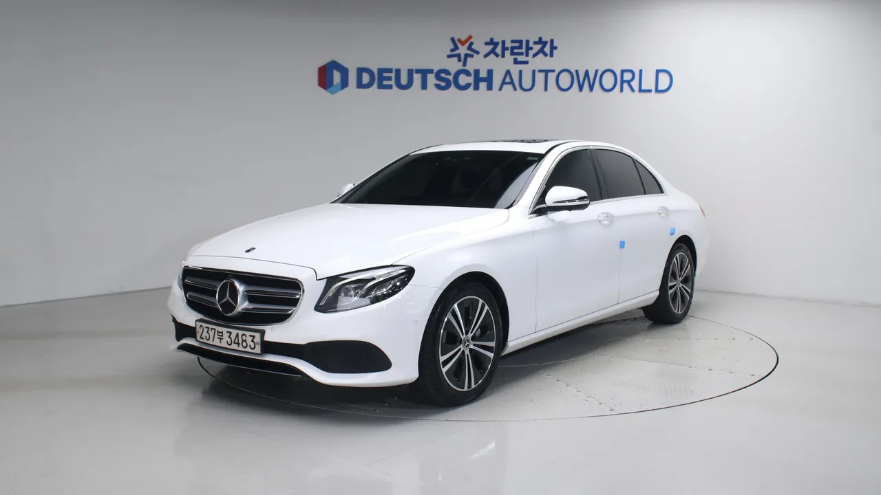 Mercedes-Benz E-klasse E300 아방가르드 — foto 1