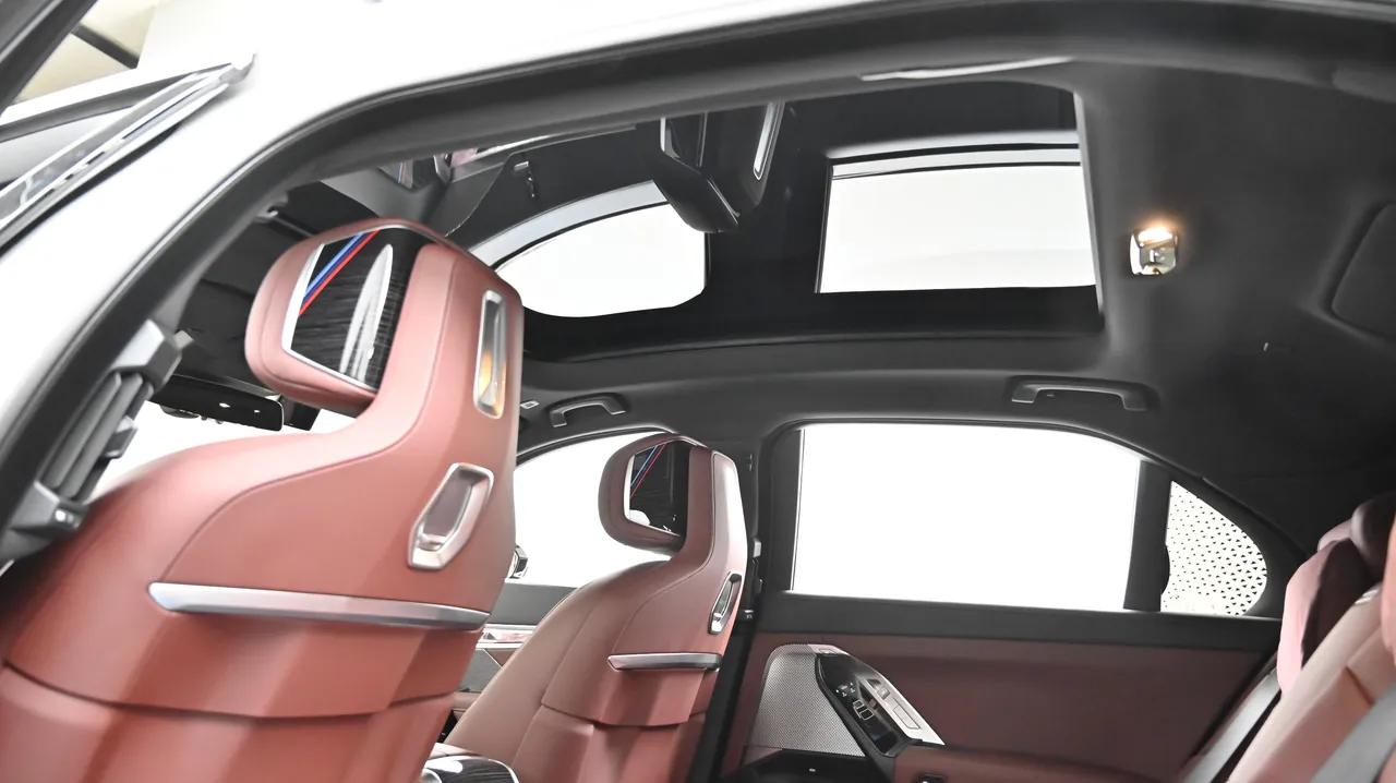 BMW 7er — miniaturë 27