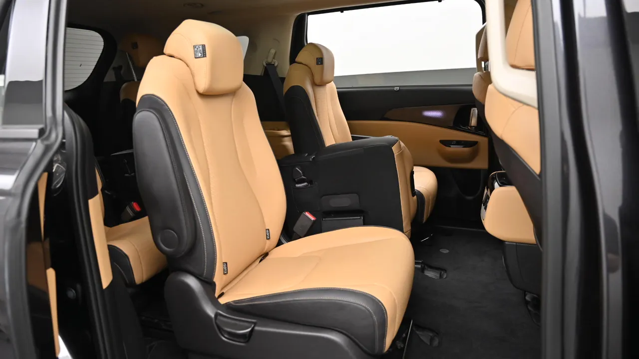 Kia Carnival — miniaturë 12