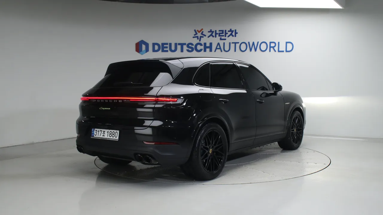 Porsche Cayenne (PO536) 3.0 E-Hybrid