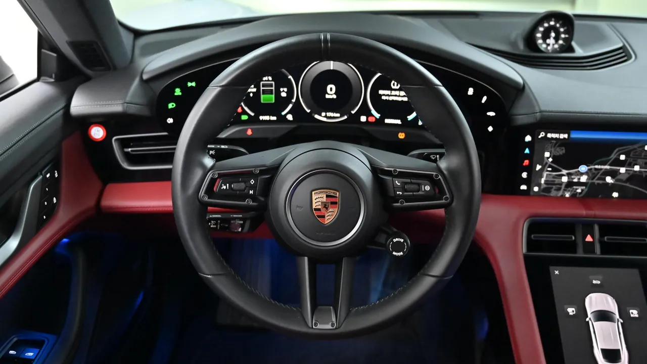 Porsche Taycan — miniaturë 22