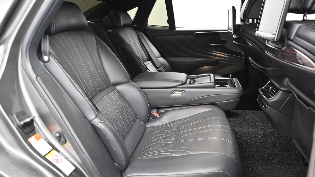 Lexus LS — miniaturë 12
