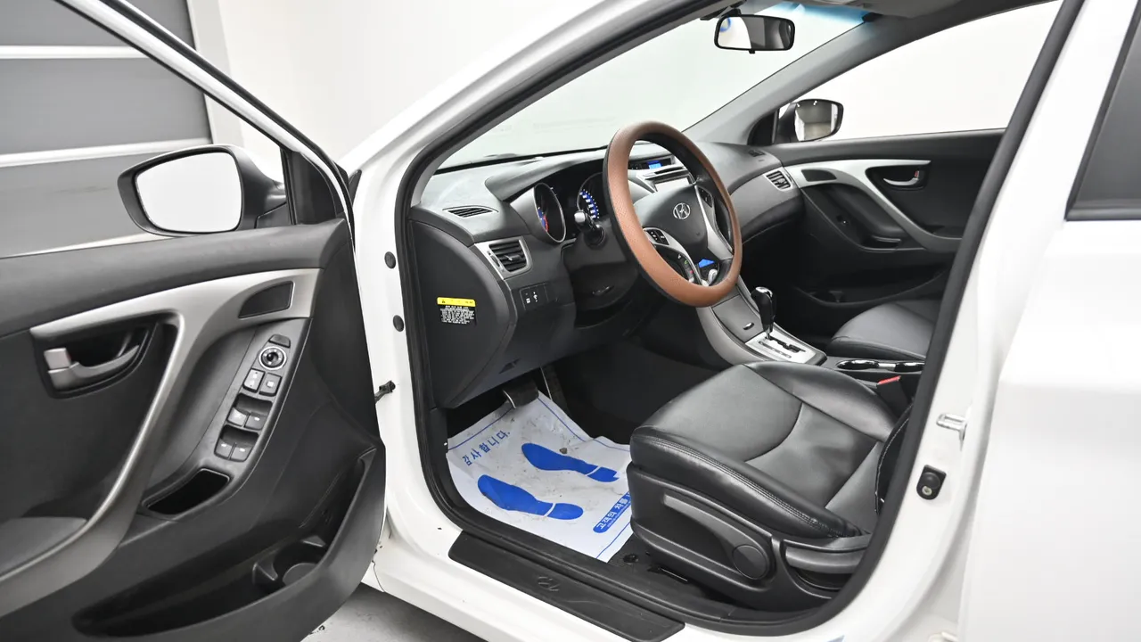Hyundai Avante — miniaturë 11