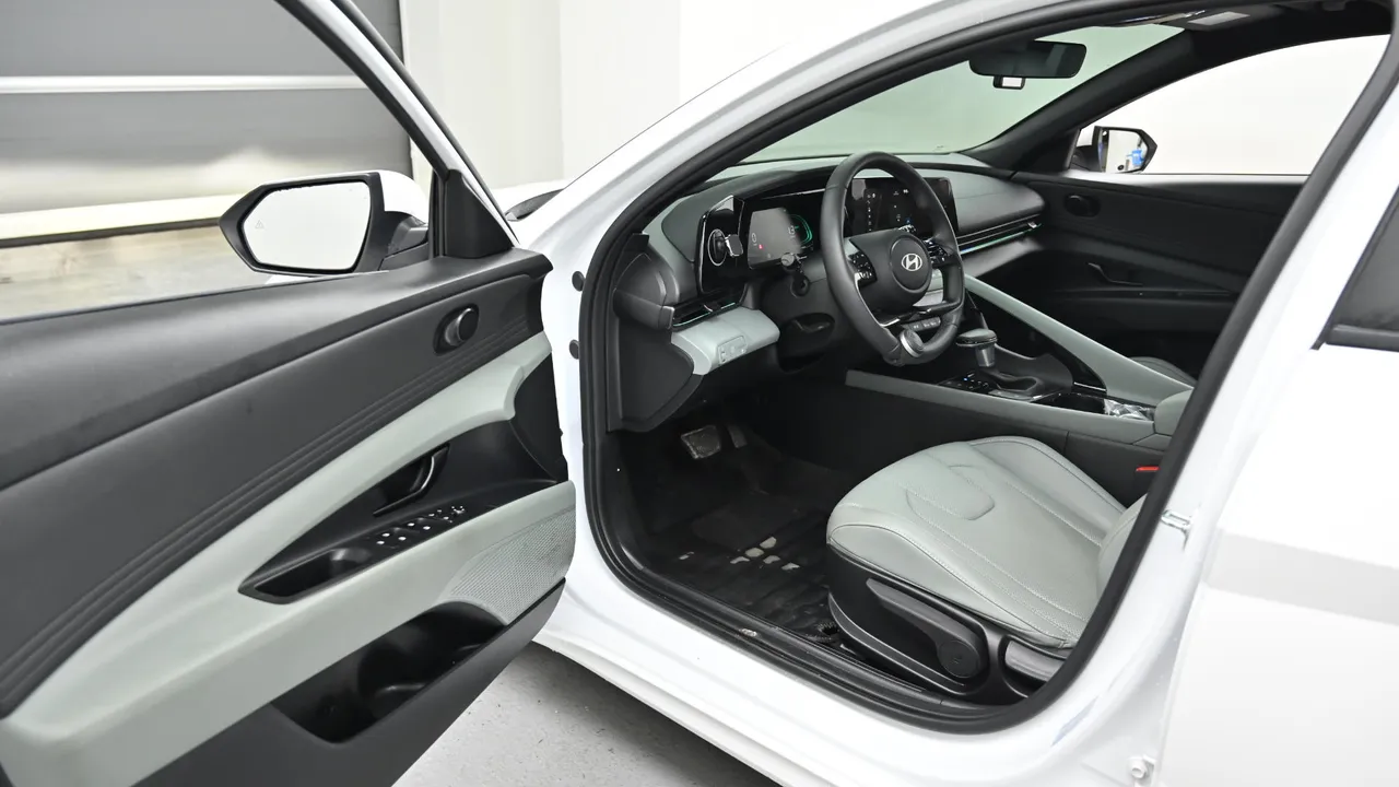 Hyundai Avante — miniaturë 11