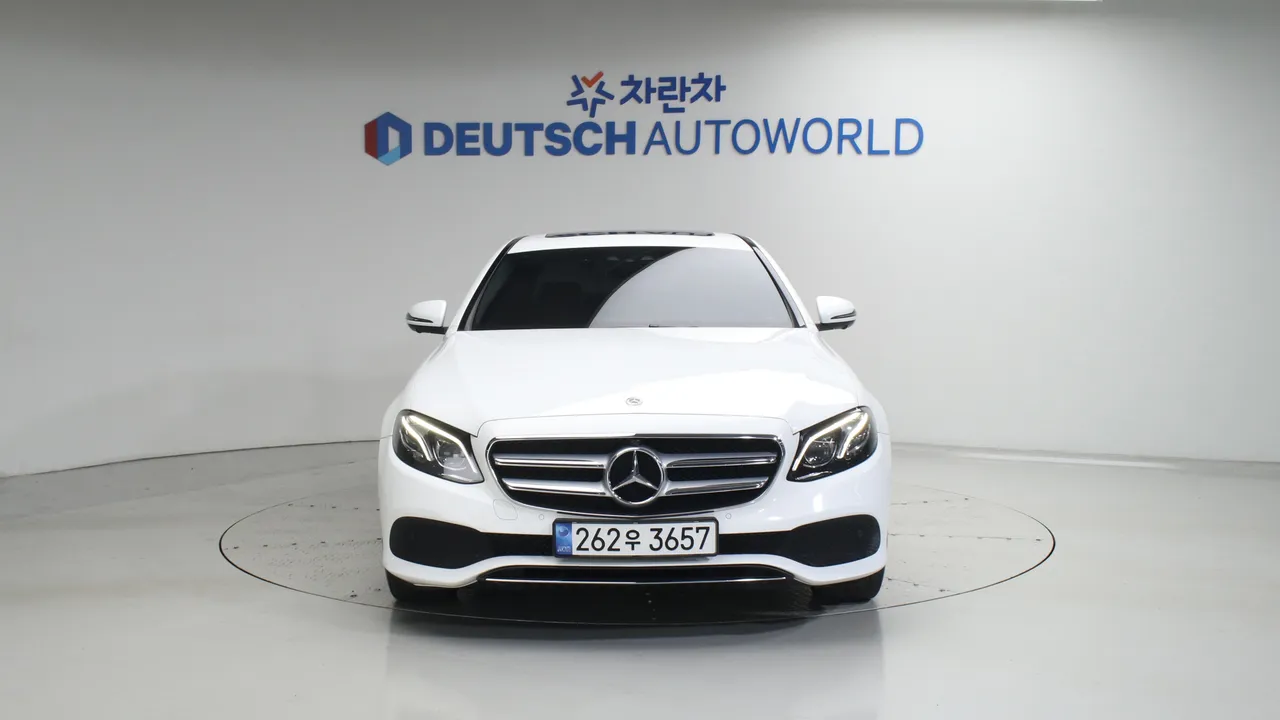 Mercedes-Benz E-klasse — miniaturë 3