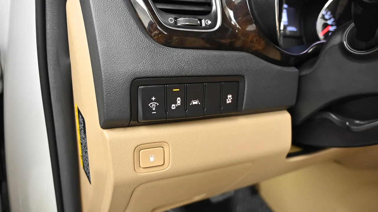 Kia Carnival — miniaturë 17