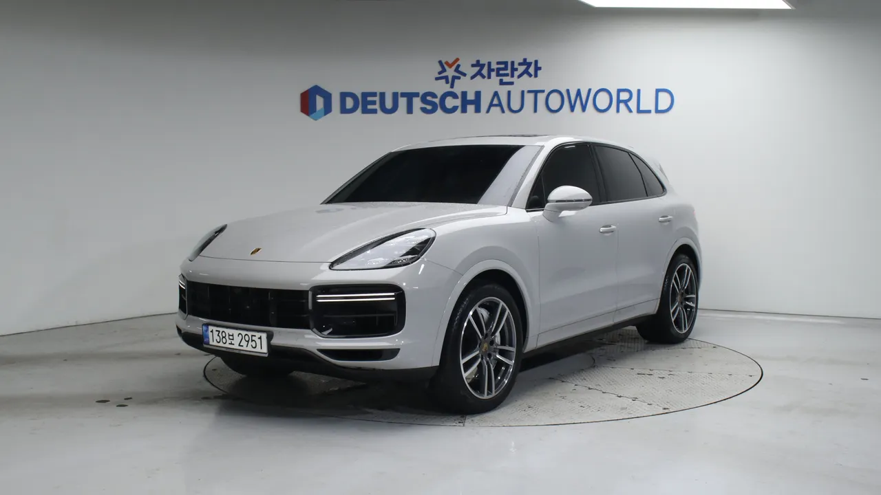 Porsche Cayenne 4.0 터보 — foto 1