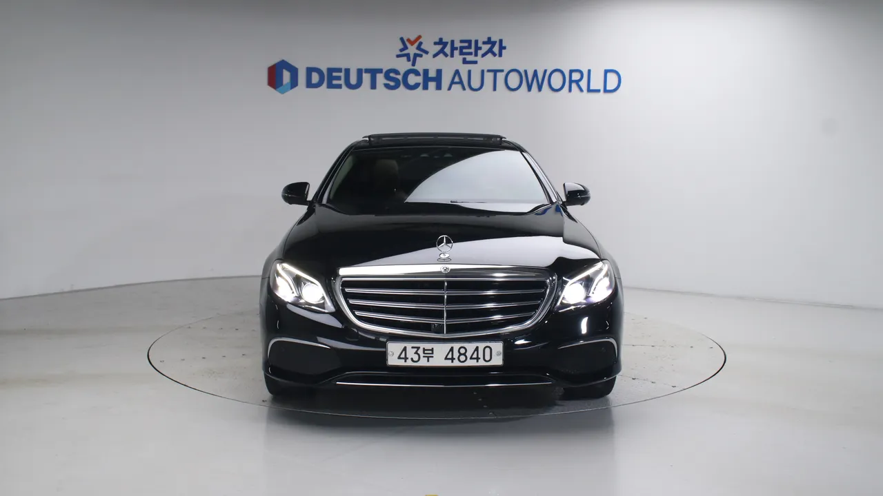 Mercedes-Benz E-klasse — miniaturë 3