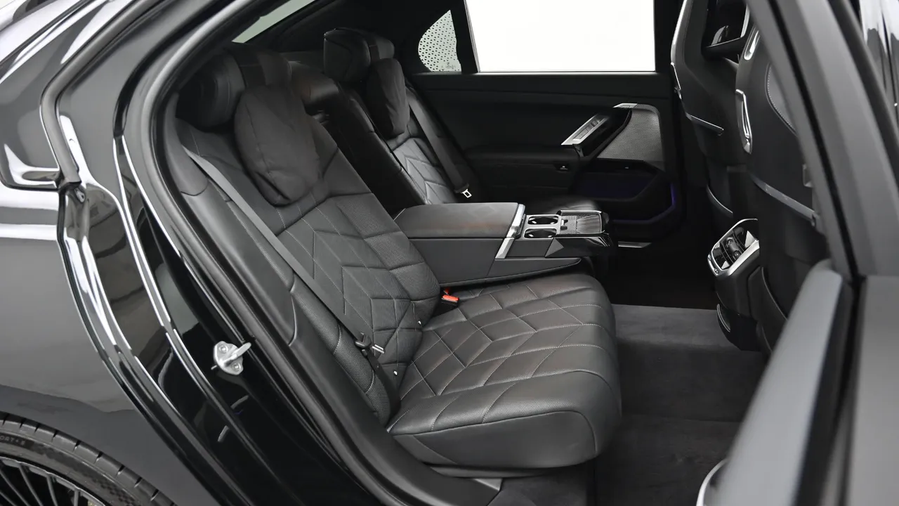 BMW 7er — miniaturë 30