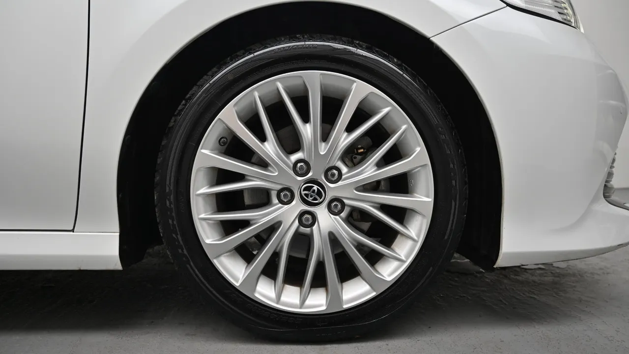 Toyota Camry — miniaturë 5