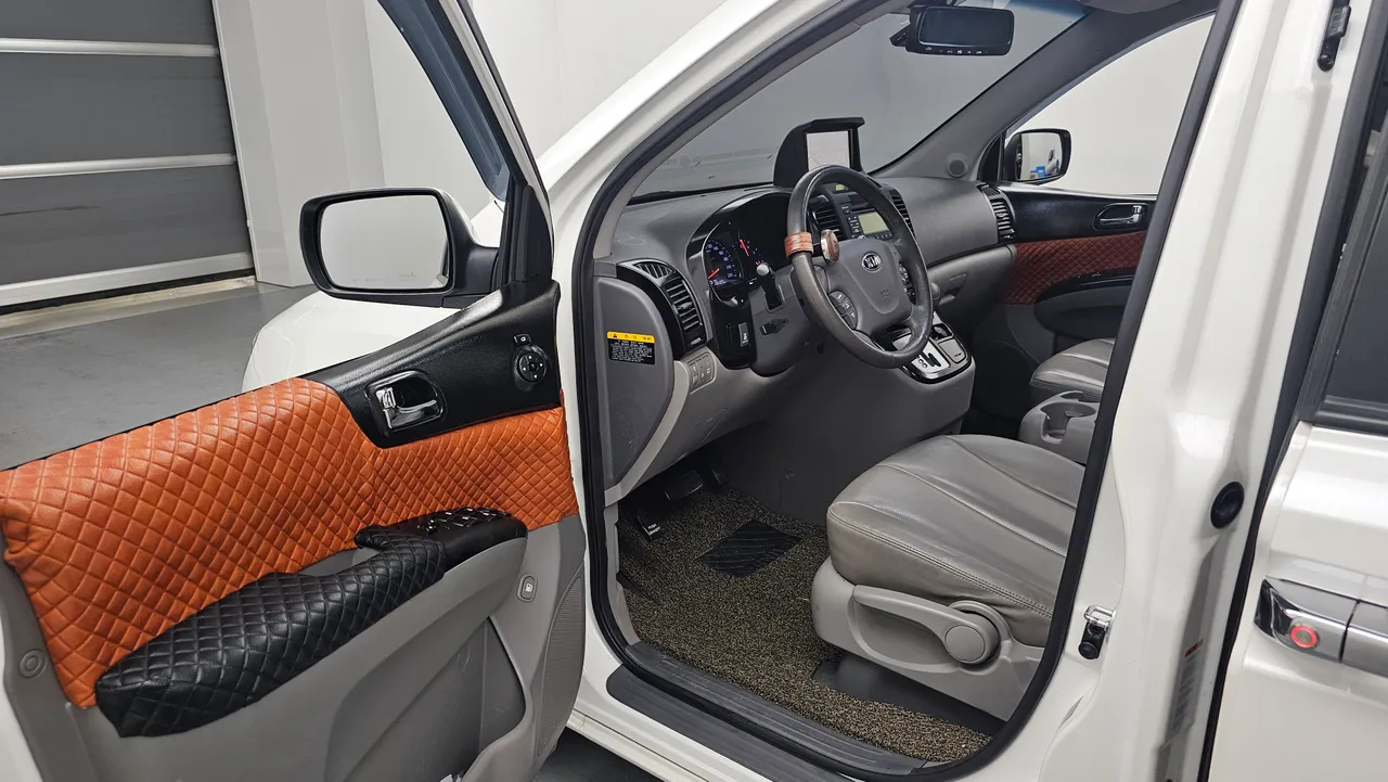 Kia Carnival — miniaturë 11
