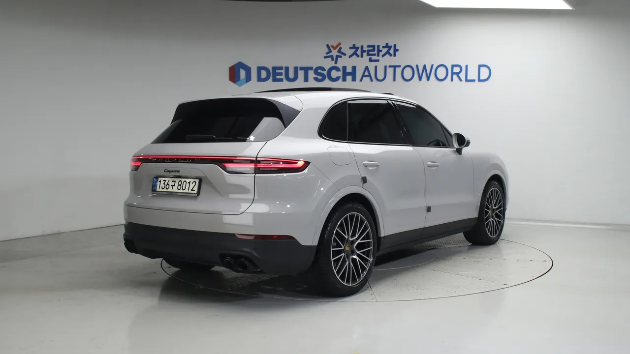 Porsche Cayenne — miniaturë 2