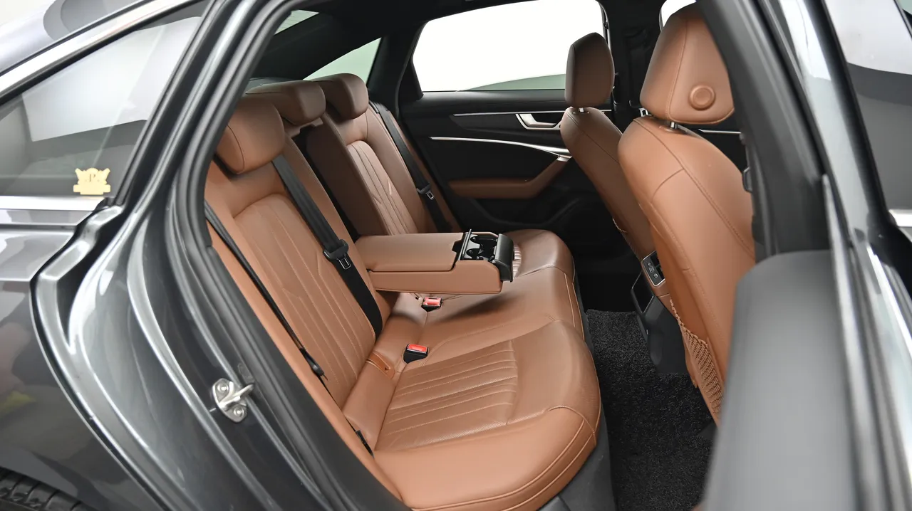 Audi A6 — miniaturë 12