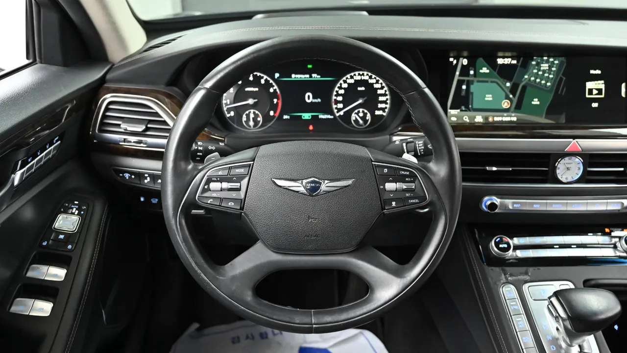 Genesis G90 — miniaturë 13