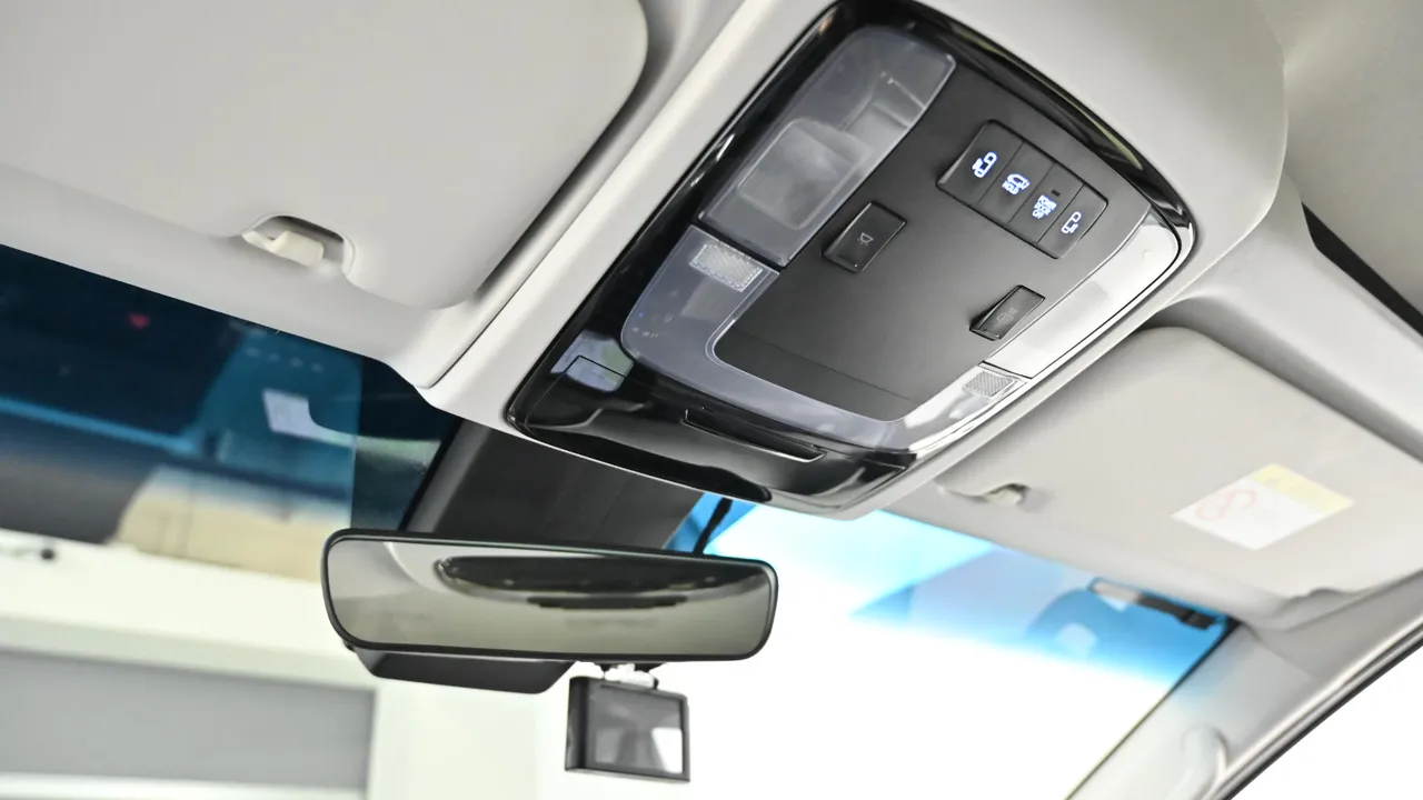 Hyundai Staria — miniaturë 18