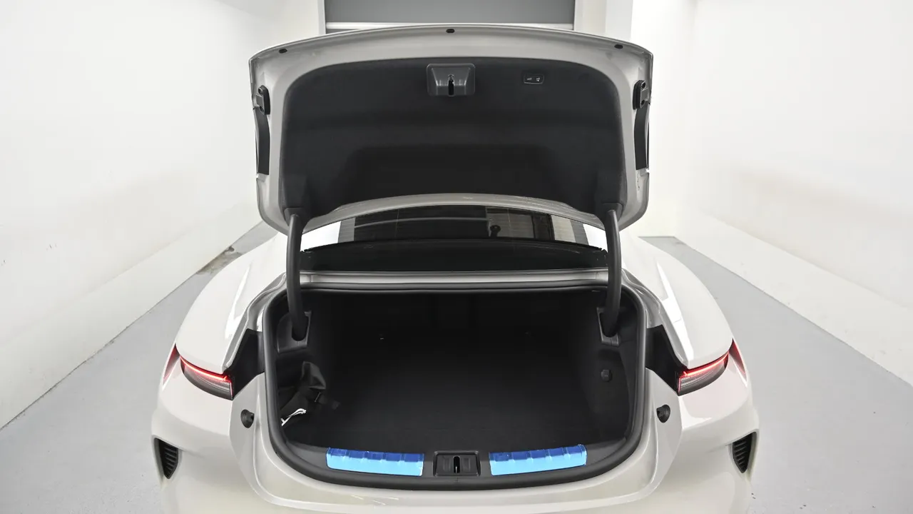 Porsche Taycan — miniaturë 29