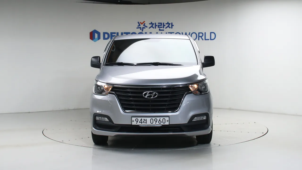 Hyundai Starex — miniaturë 3