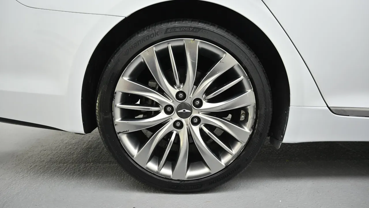 Genesis G80 — miniaturë 5