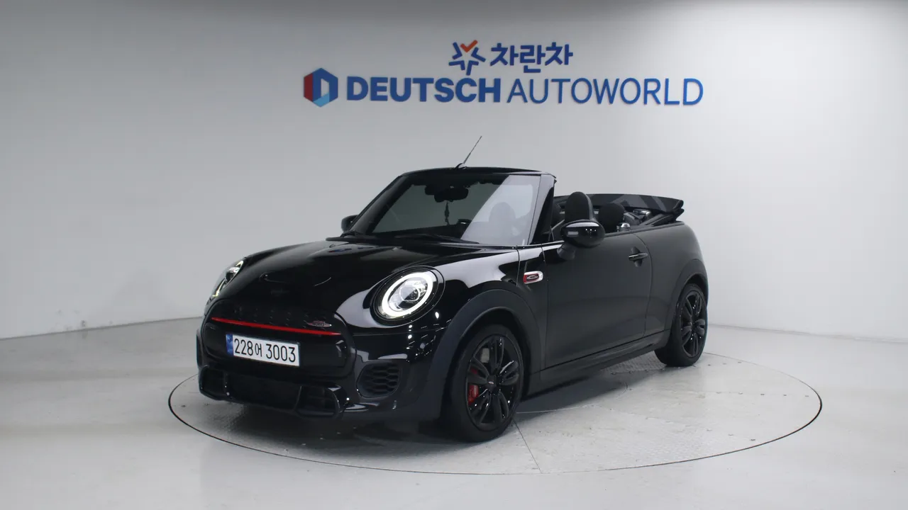 MINI Convertible JCW — foto 1