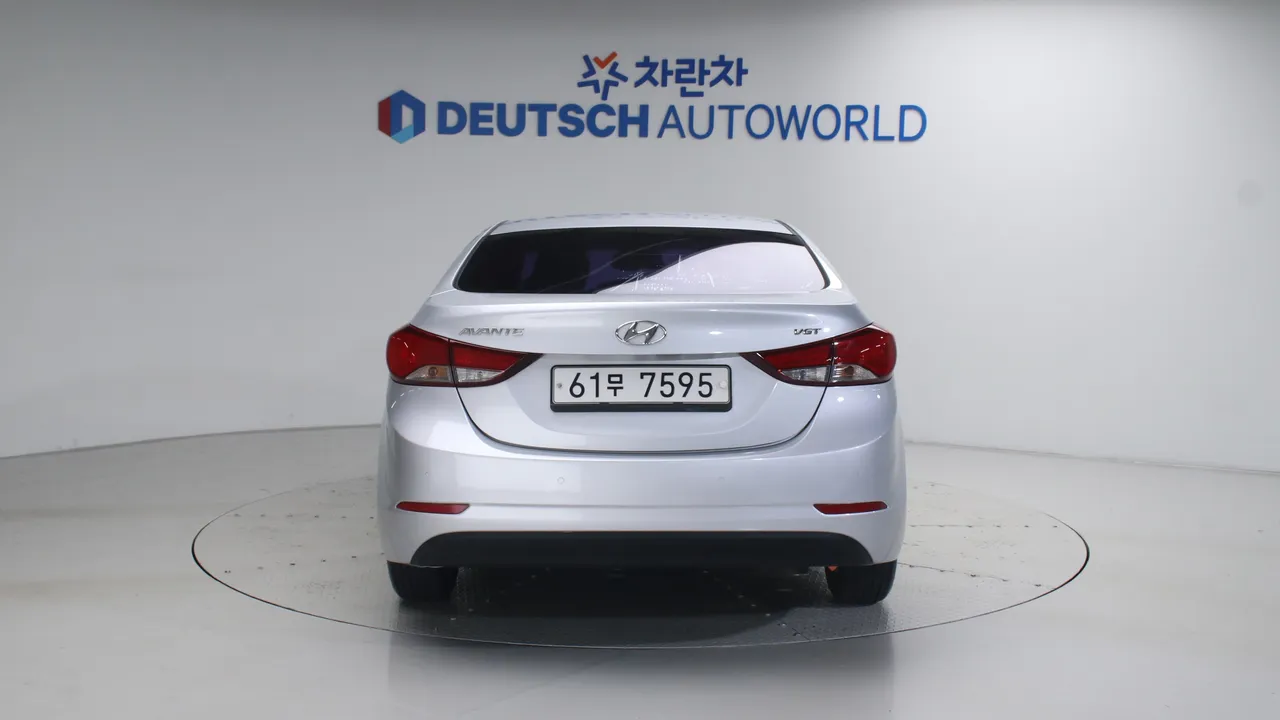 Hyundai Avante — miniaturë 4