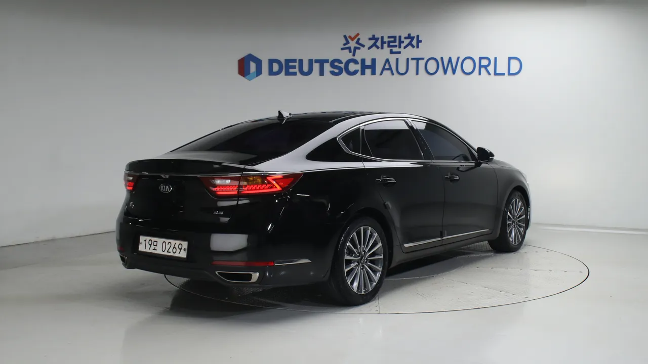 Kia K7 — miniaturë 2