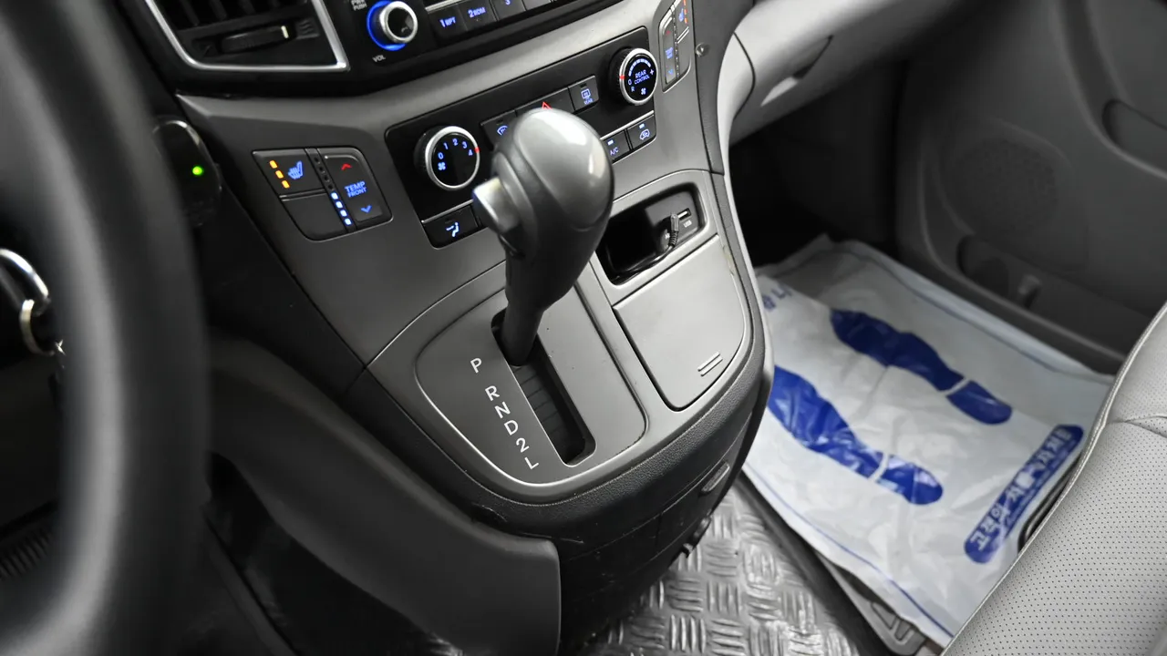 Hyundai Starex — miniaturë 9