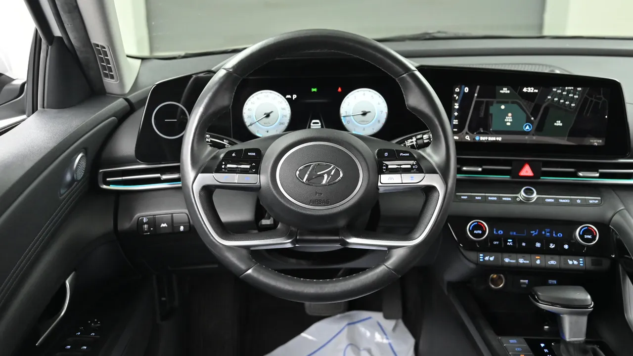 Hyundai Avante — miniaturë 13