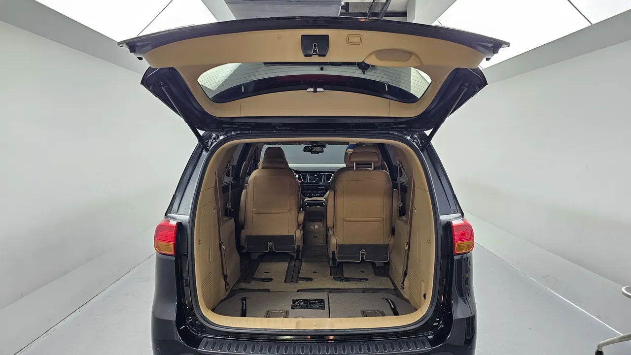Kia Carnival — miniaturë 19