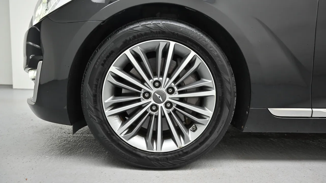 Genesis G90 — miniaturë 5