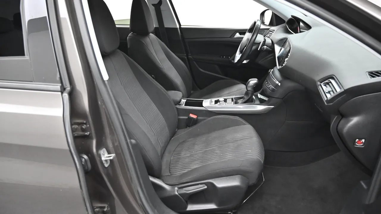 Peugeot 308 2nd Generation 1.6 BlueHDi Active