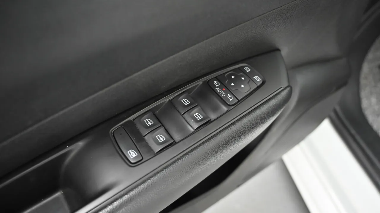 Renault Samsung SM6 — miniaturë 16