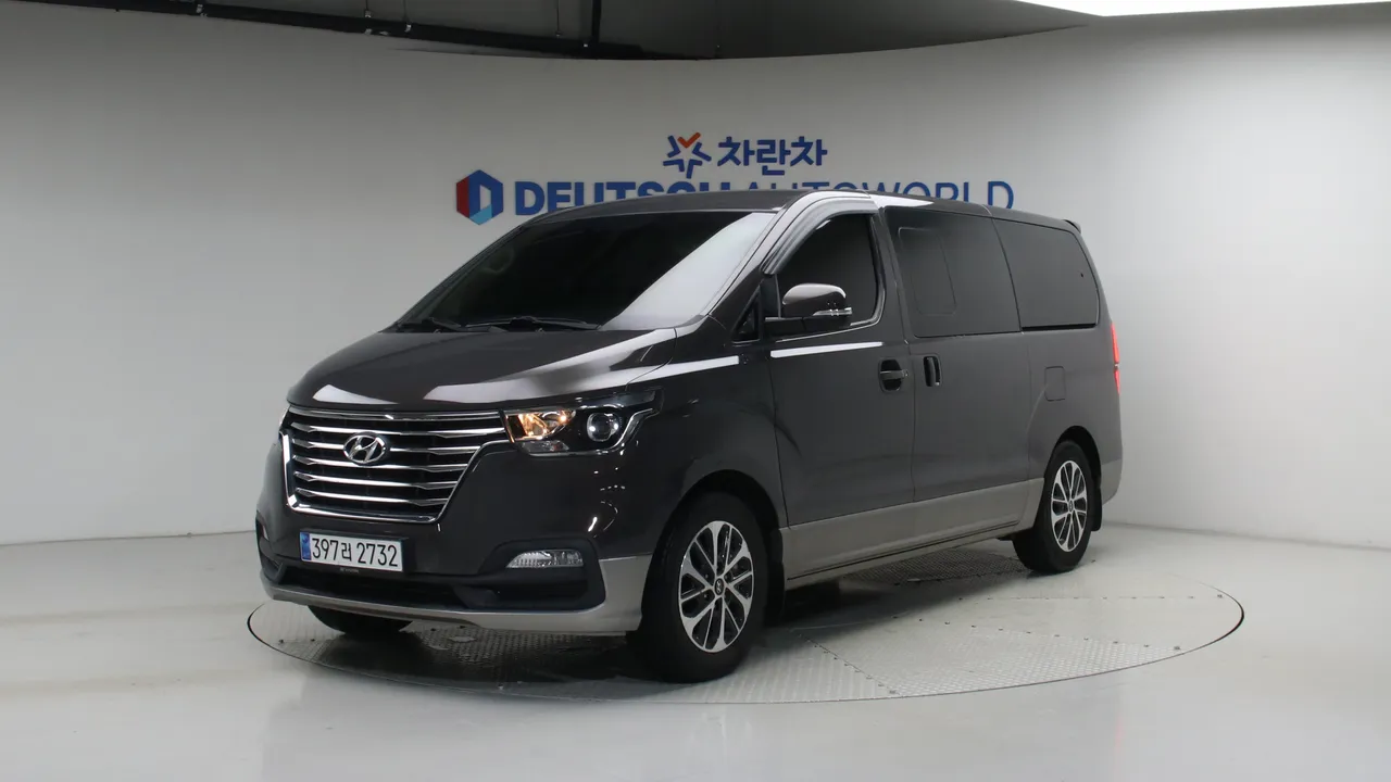 Hyundai Starex 어반 9인승 익스클루시브 — foto 1