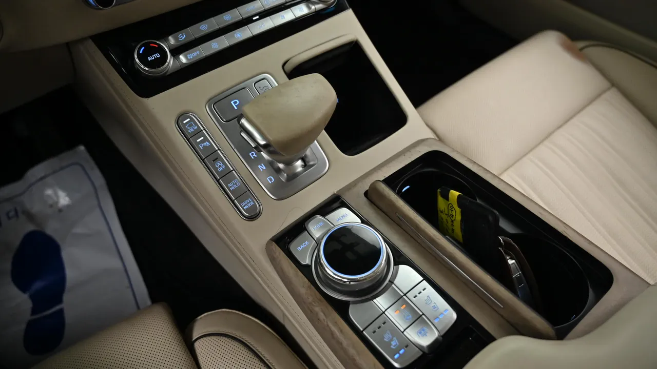 Genesis G90 — miniaturë 9