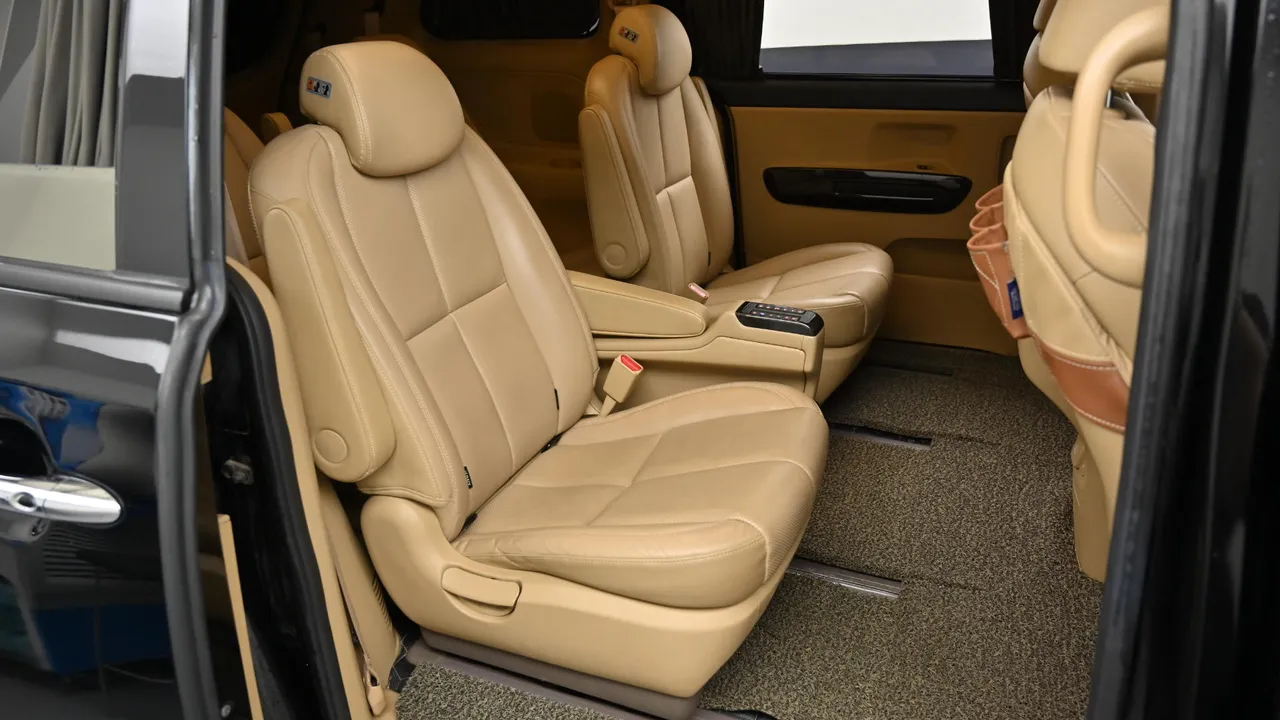 Kia Carnival — miniaturë 12