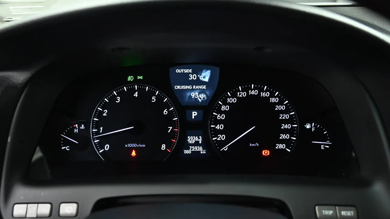 Lexus LS — miniaturë 8