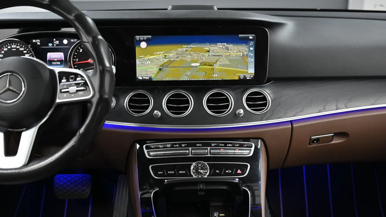 Mercedes-Benz E-klasse — miniaturë 14