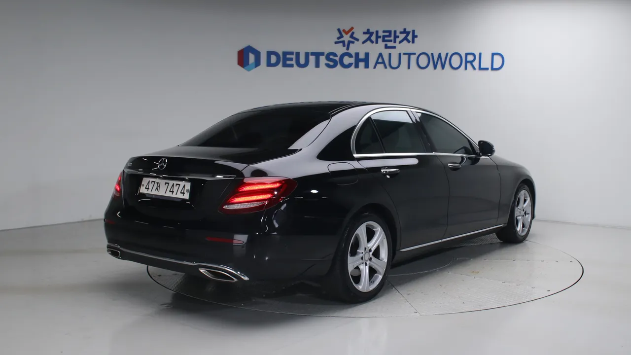 Mercedes-Benz E-klasse — miniaturë 2