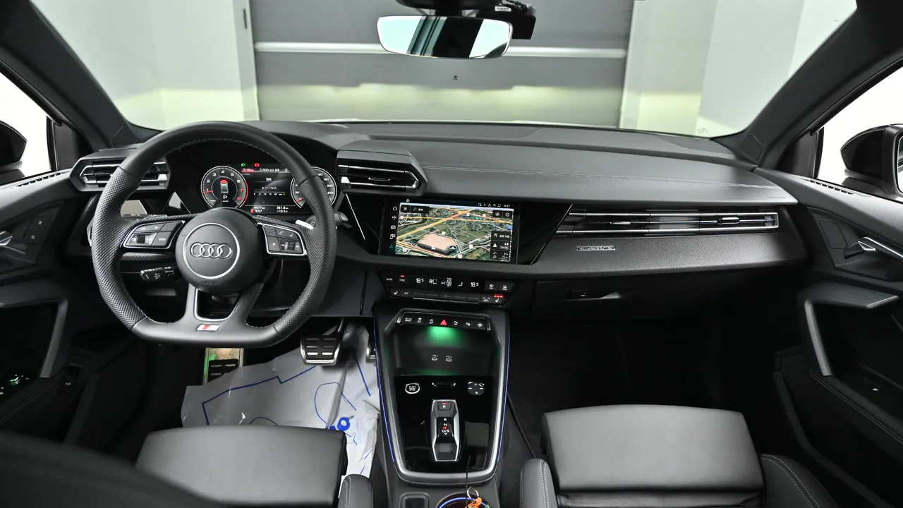 Audi A3 (8Y) 40 TFSI Quattro Premium
