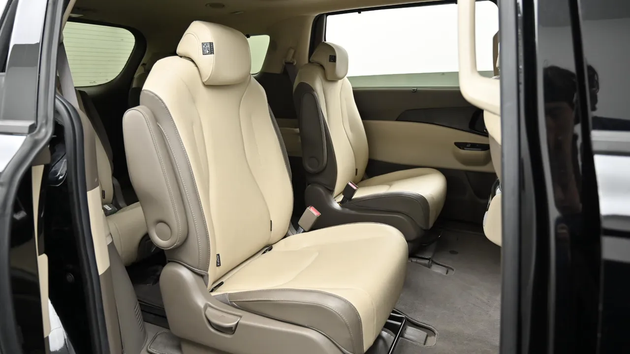 Kia Carnival — miniaturë 12