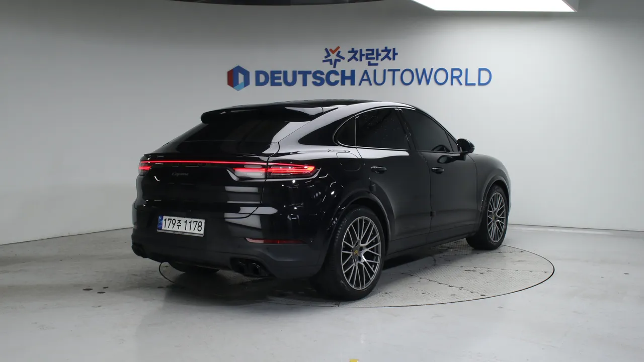 Porsche Cayenne — miniaturë 2