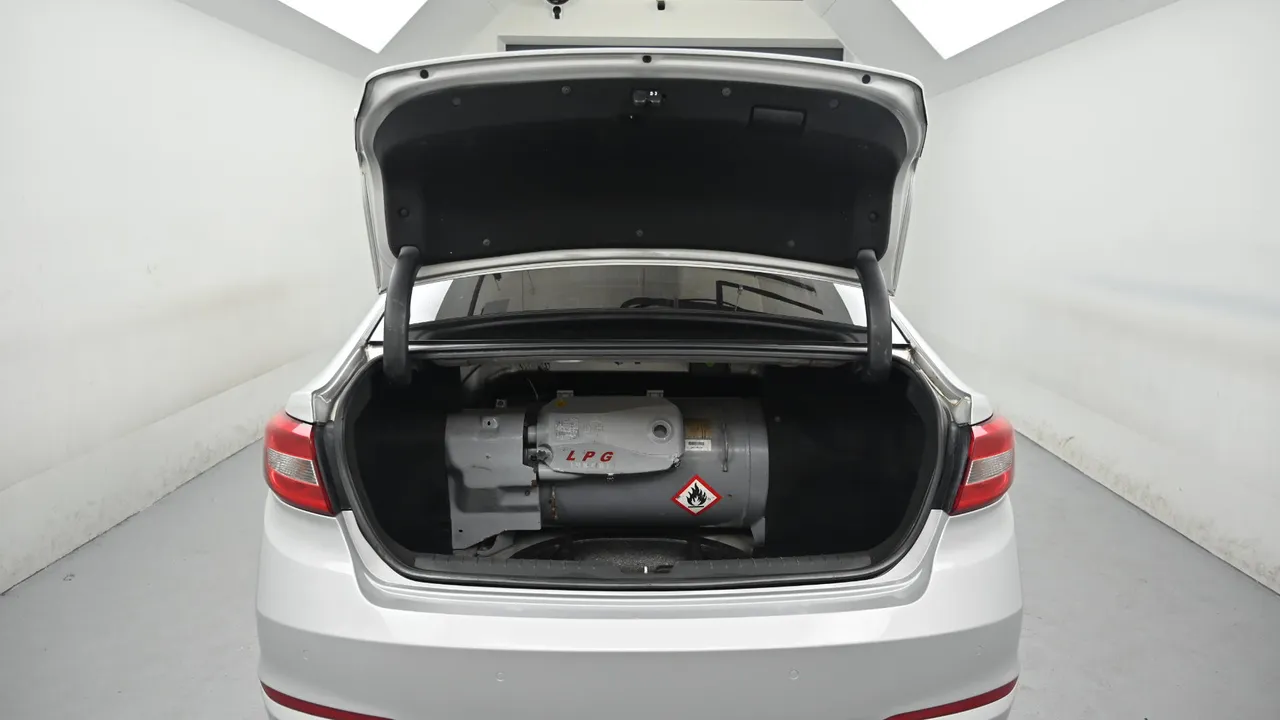 Hyundai Sonata — miniaturë 19