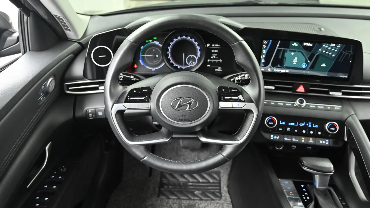 Hyundai Avante — miniaturë 13
