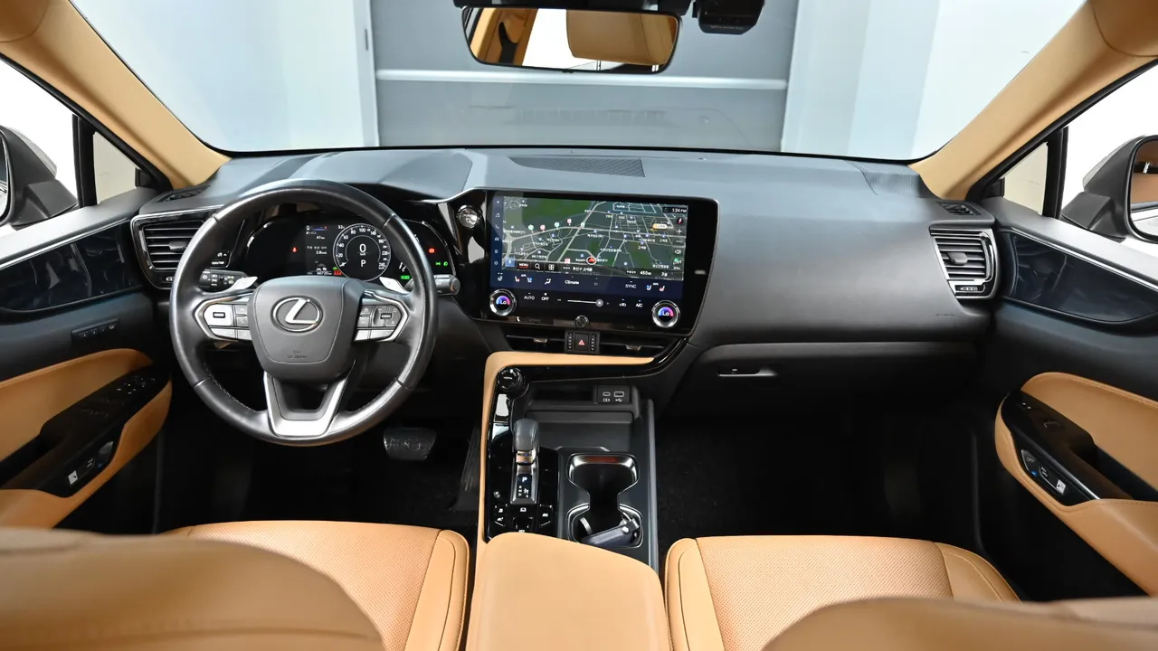 Lexus NX A Doua Generație 350h Premium