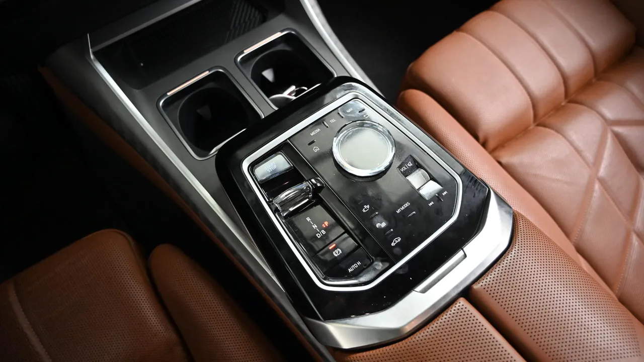 BMW i7 — miniaturë 9