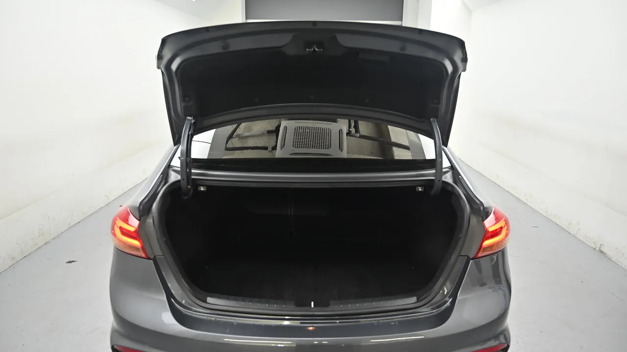 Hyundai Avante — miniaturë 19