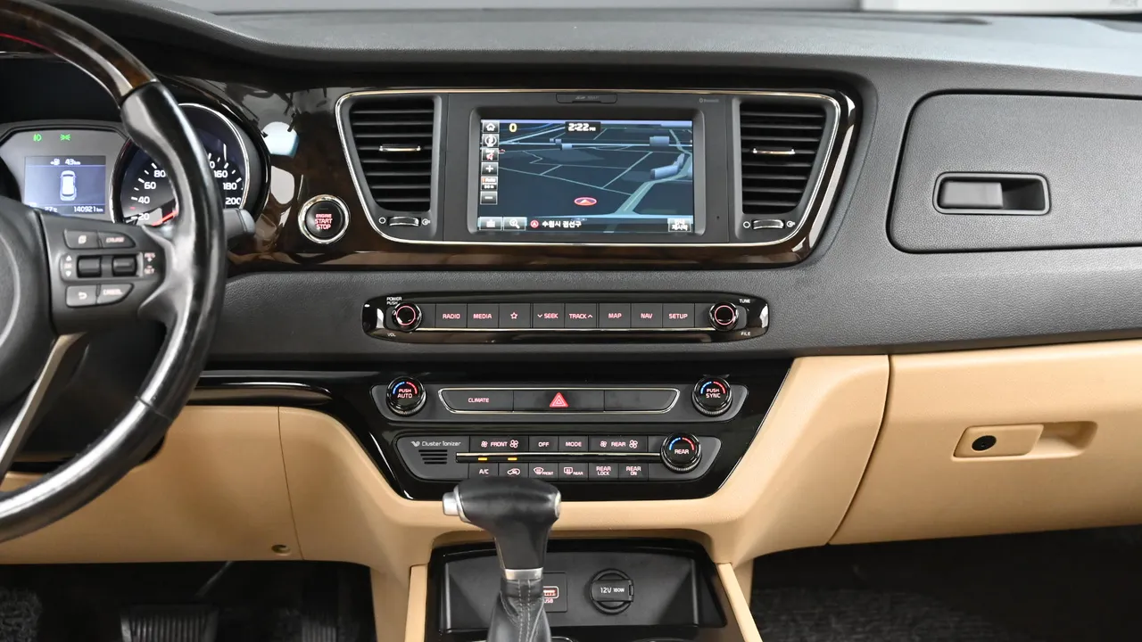 Kia Carnival — miniaturë 14