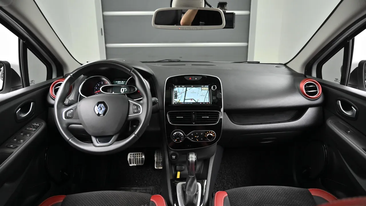 Renault Korea (Samsung) Clio Intense Panoramic