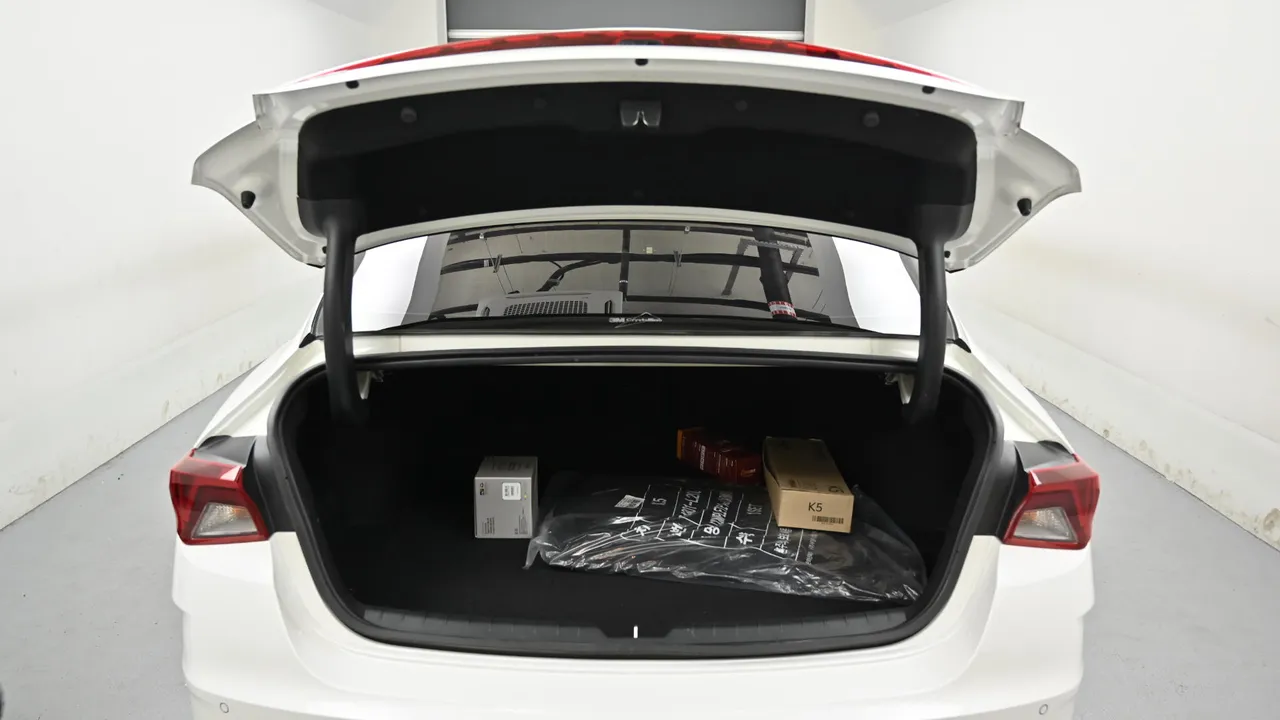 Kia K5 — miniaturë 28