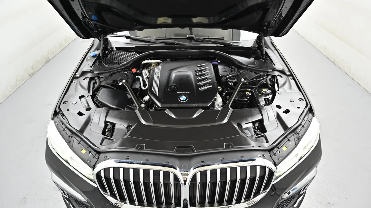 BMW 7er — miniaturë 6